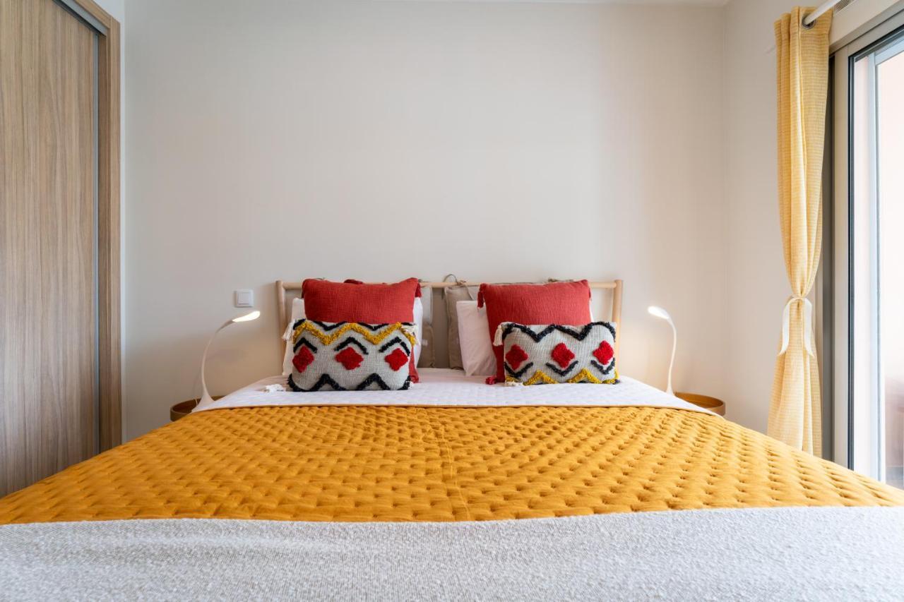 Sunny Brand New 2-Bedroom Apt - 500M From Praia Da Rocha With Ac And Pool! Portimão Esterno foto