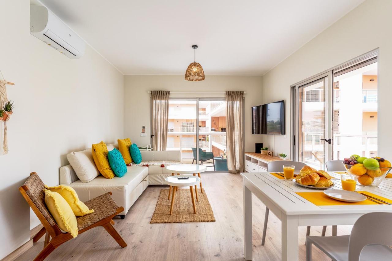 Sunny Brand New 2-Bedroom Apt - 500M From Praia Da Rocha With Ac And Pool! Portimão Esterno foto