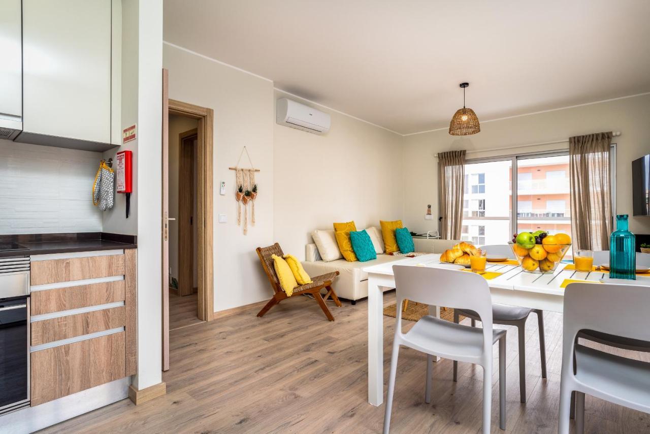 Sunny Brand New 2-Bedroom Apt - 500M From Praia Da Rocha With Ac And Pool! Portimão Esterno foto