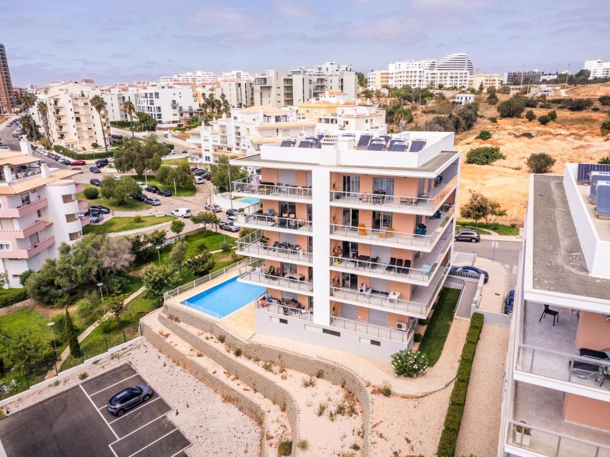 Sunny Brand New 2-Bedroom Apt - 500M From Praia Da Rocha With Ac And Pool! Portimão Esterno foto